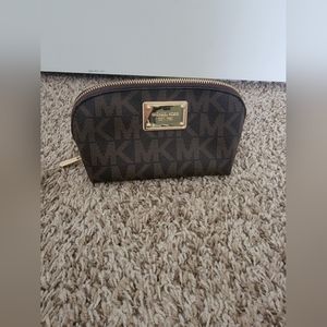 SOLD Michael Kors Brown Jet Set Dome Zip Cosmetic Pouch Travel Makeup Bag Clutch